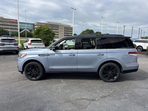 Chroma Crystal Blue Metallic Premium Colorant 2023 Lincoln Navigator Black Label