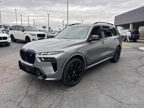 2025 BMW X7 M60i
