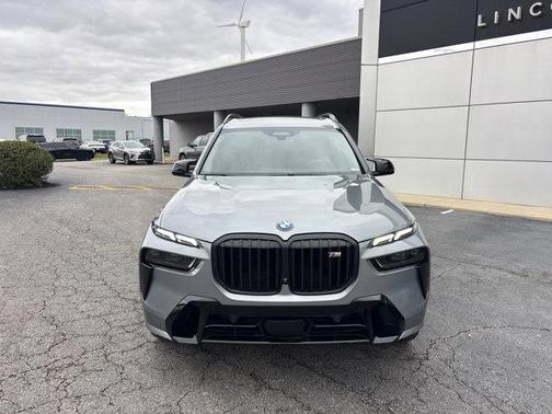2025 BMW X7 M60i
