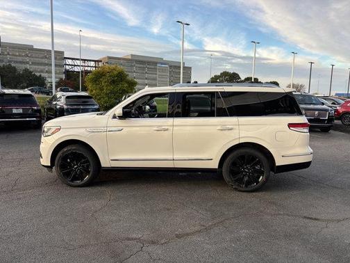 2023 Lincoln Navigator Reserve