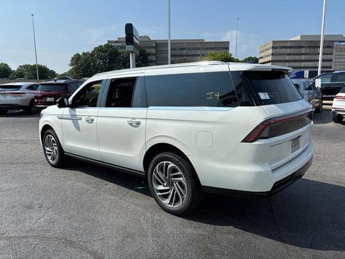 2025 Lincoln Navigator Reserve