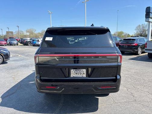 2025 Lincoln Navigator Reserve