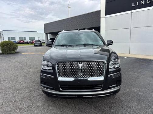 Starlight Gray Metallic Premium Colorant 2024 Lincoln Navigator Premiere