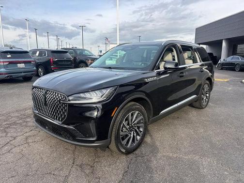 Infinite Black Metallic Clearcoat 2026 Lincoln Aviator Premiere