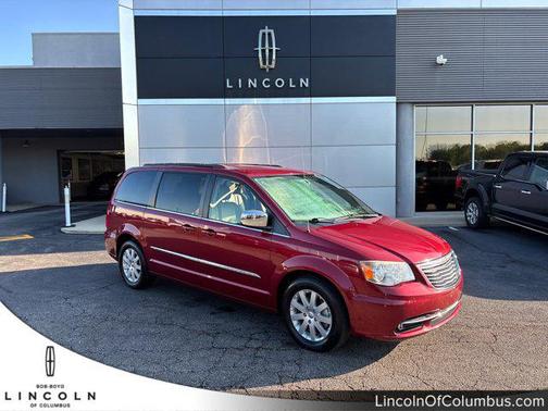 2014 Chrysler Town & Country Touring