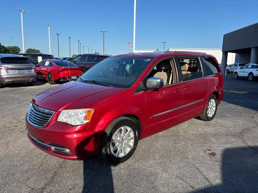 2014 Chrysler Town & Country Touring