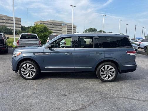 2022 Lincoln Navigator Reserve