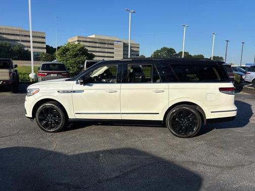 2024 Lincoln Navigator Black Label