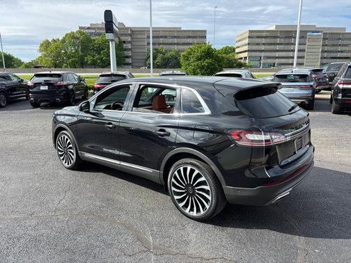 2022 Lincoln Nautilus Black Label