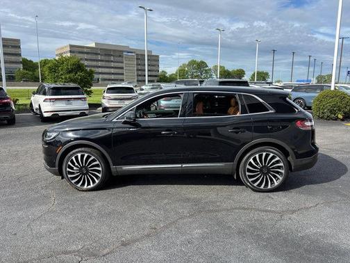 2022 Lincoln Nautilus Black Label
