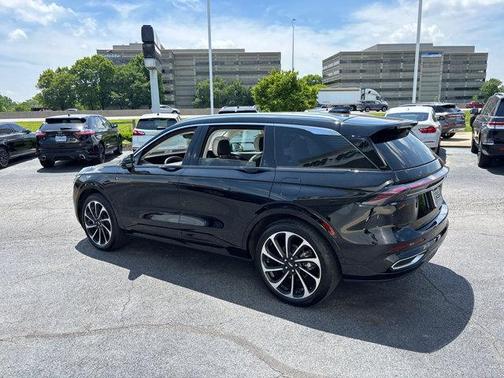 2025 Lincoln Nautilus Black Label