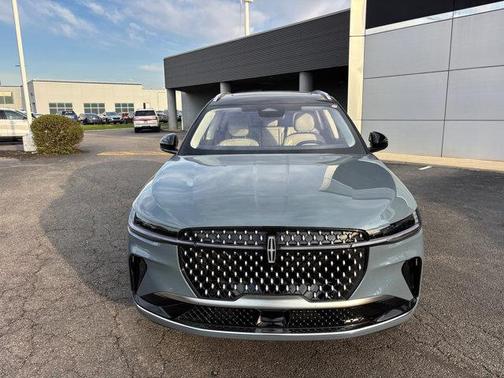 Whisper Blue Metallic Clearcoat 2026 Lincoln Nautilus Reserve