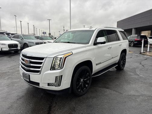 2018 Cadillac Escalade Luxury