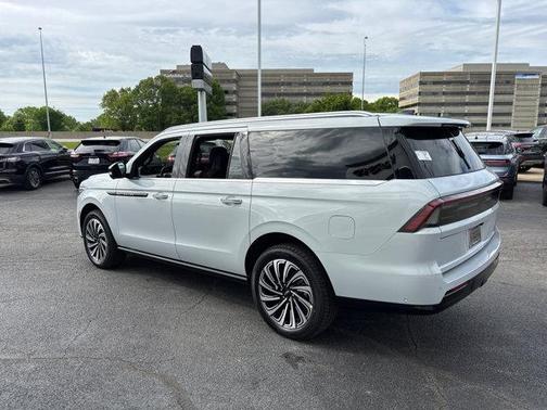 2025 Lincoln Navigator Black Label