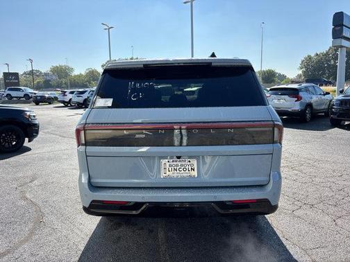 2025 Lincoln Navigator Reserve