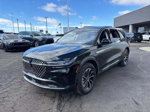 Infinite Black Metallic Clearcoat 2026 Lincoln Nautilus Premiere
