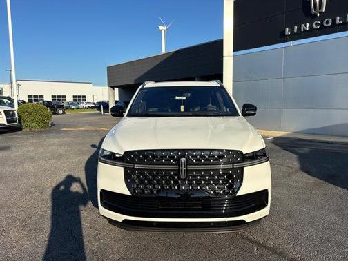 2025 Lincoln Navigator Black Label