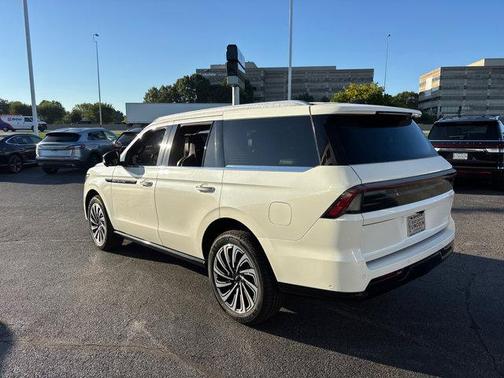 2025 Lincoln Navigator Black Label