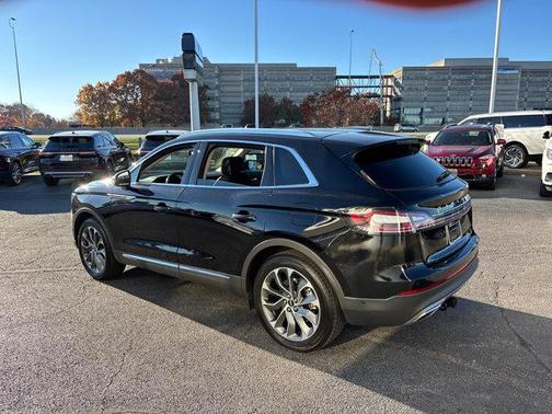 2023 Lincoln Nautilus Reserve