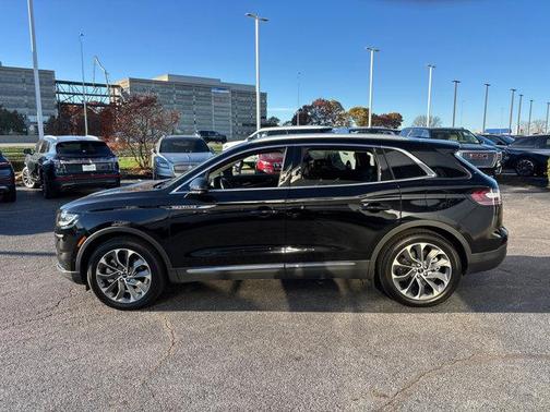 2023 Lincoln Nautilus Reserve