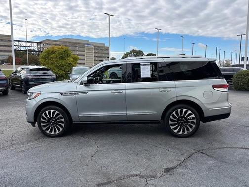 2023 Lincoln Navigator Black Label