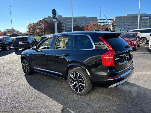 2021 Volvo XC90 Recharge Plug-In Hybrid T8 Inscription Expression 7 Passenger
