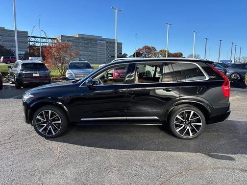 2021 Volvo XC90 Recharge Plug-In Hybrid T8 Inscription Expression 7 Passenger