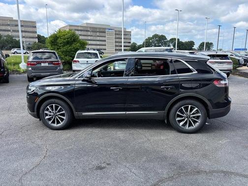 2022 Lincoln Nautilus Standard