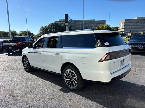 2025 Lincoln Navigator Black Label