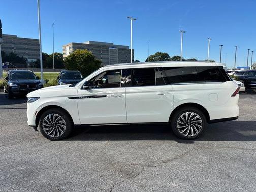 2025 Lincoln Navigator Black Label