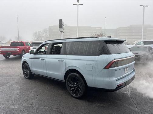 2025 Lincoln Navigator Reserve
