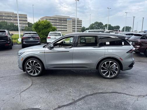 2025 Lincoln Nautilus Black Label