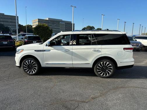 2024 Lincoln Navigator Black Label