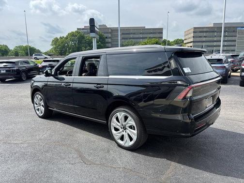 2025 Lincoln Navigator Black Label