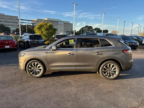 2022 Lincoln Nautilus Reserve