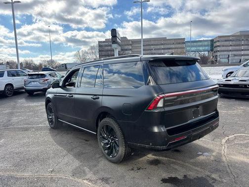 2025 Lincoln Navigator Reserve