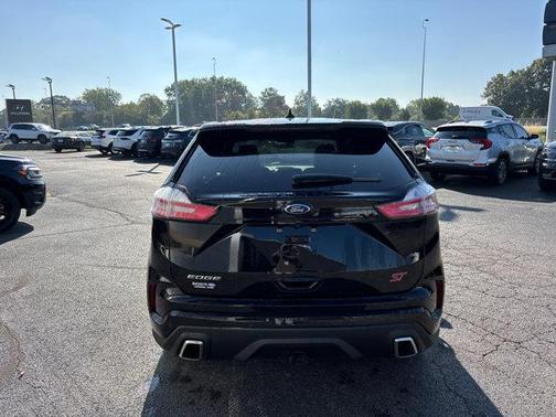 2020 Ford Edge ST