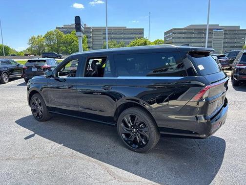 2025 Lincoln Navigator Black Label