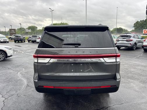 Chroma Caviar Dark Gray Metallic Clearcoat 2023 Lincoln Navigator Black Label