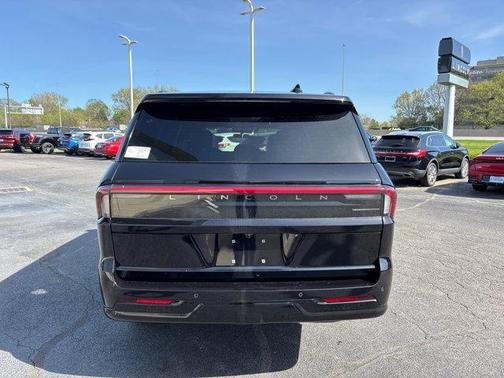 2025 Lincoln Navigator Reserve