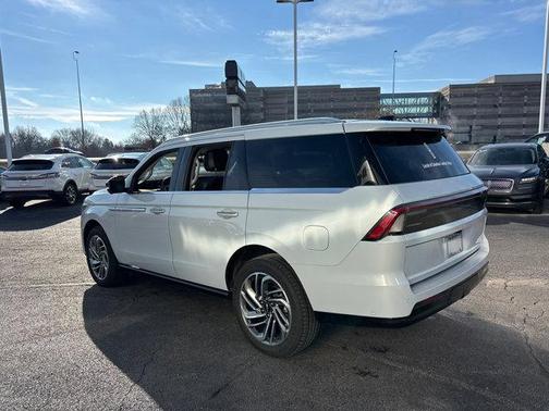 2025 Lincoln Navigator Reserve