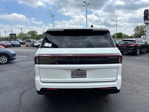 2025 Lincoln Navigator Reserve