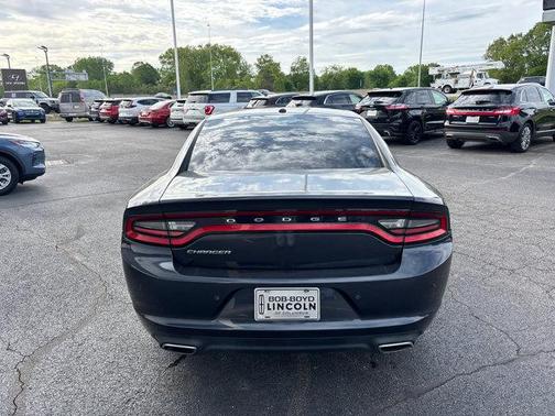 2017 Dodge Charger SE