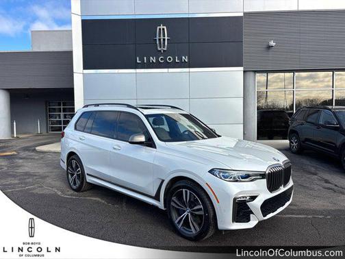 2022 BMW X7 M50i