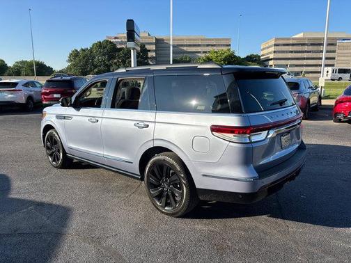 2022 Lincoln Navigator Black Label