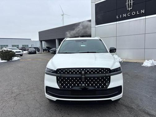 2025 Lincoln Navigator Black Label