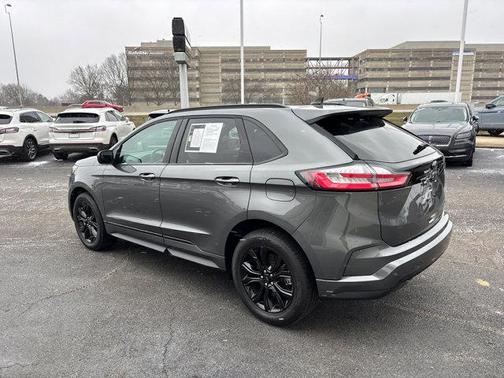 2023 Ford Edge SE