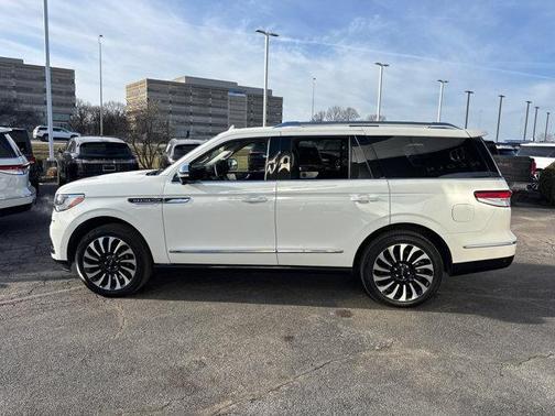 2024 Lincoln Navigator Black Label
