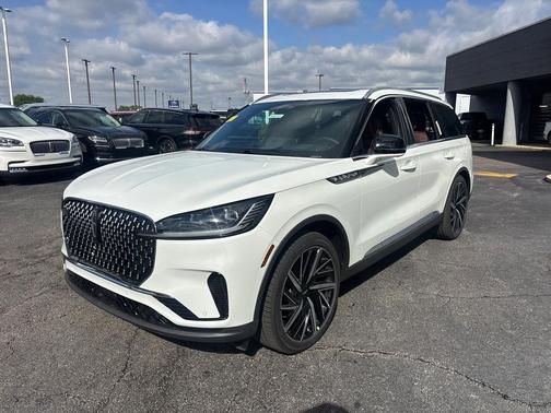 Pristine White Metallic Tri-Coat 2026 Lincoln Aviator Reserve AWD