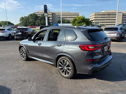 2020 BMW X5 M50i